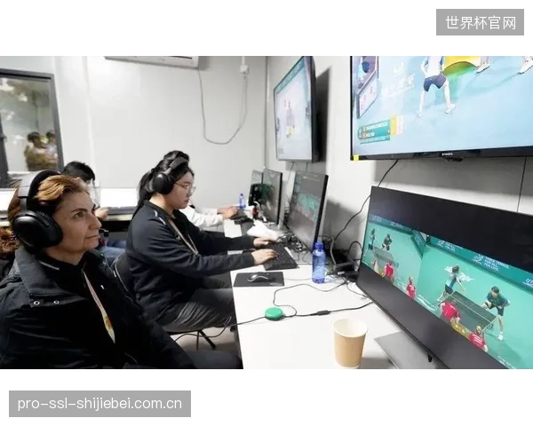 数据显示：自鹰眼新算法部署后，球员挑战成功率从历史平均的30%下降至22%，证明系统判罚一致性增强